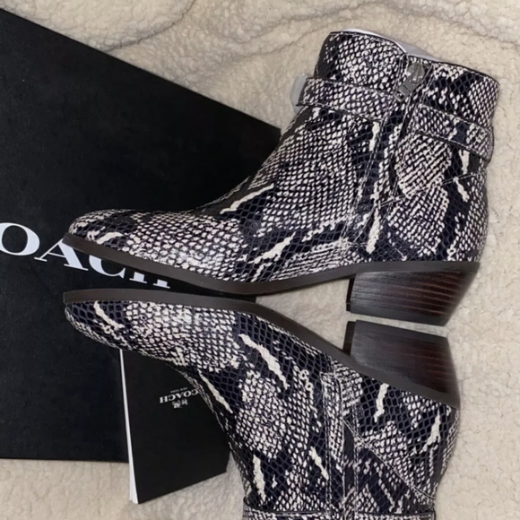 🌺SOLD ON MERCARI🌺COACH snake embossed boots - Picture 3 of 11